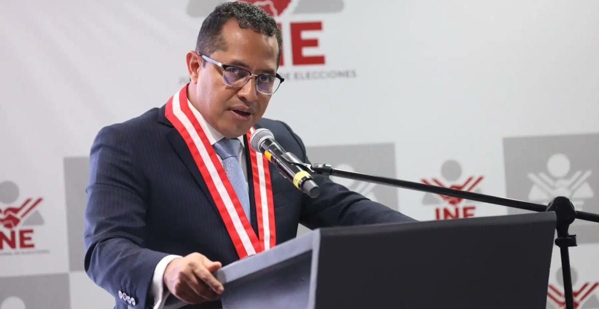 Presidente del JNE se disculpa por demoras en la entrega de material electoral: 