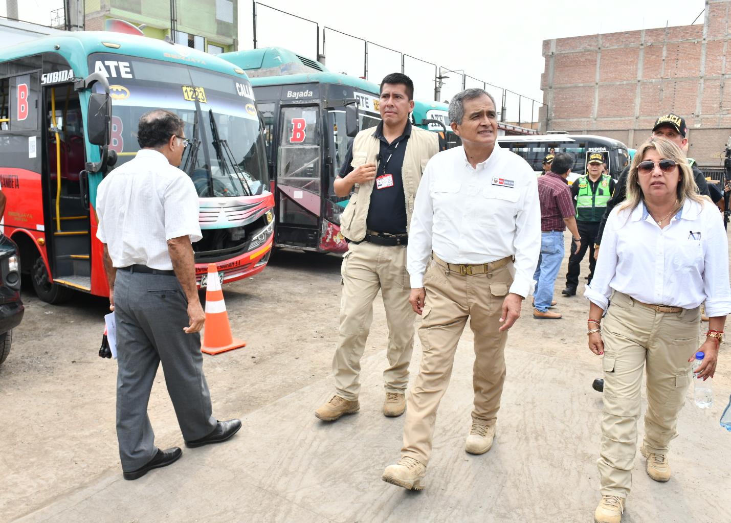 Carabayllo: Ministro del interior concreta junto a la PNP integración de cámaras en transporte público