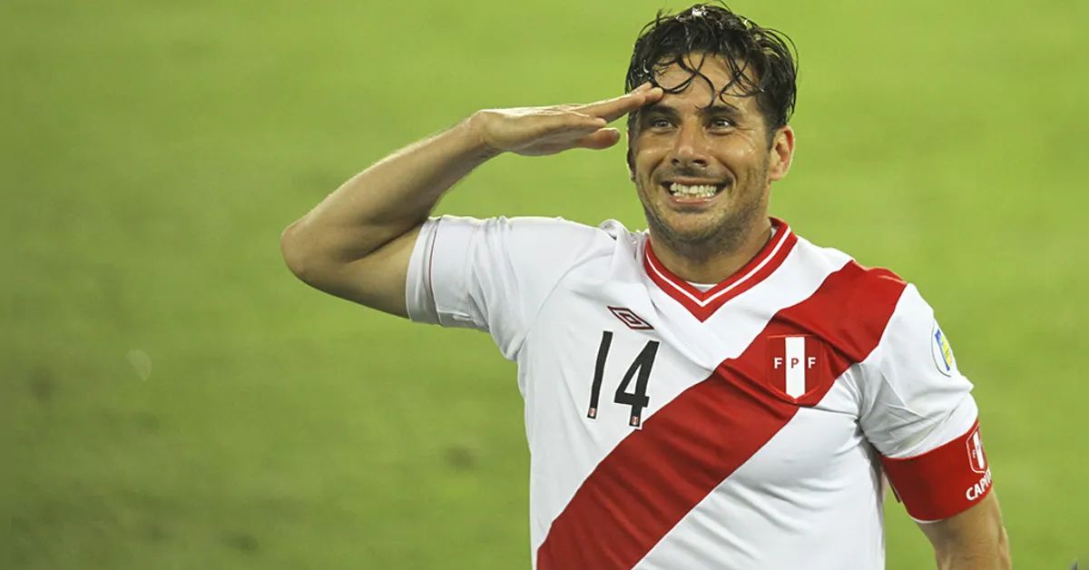 Ricardo Gareca propone a Claudio Pizarro como posible reemplazo de Agustín Lozano en la FPF