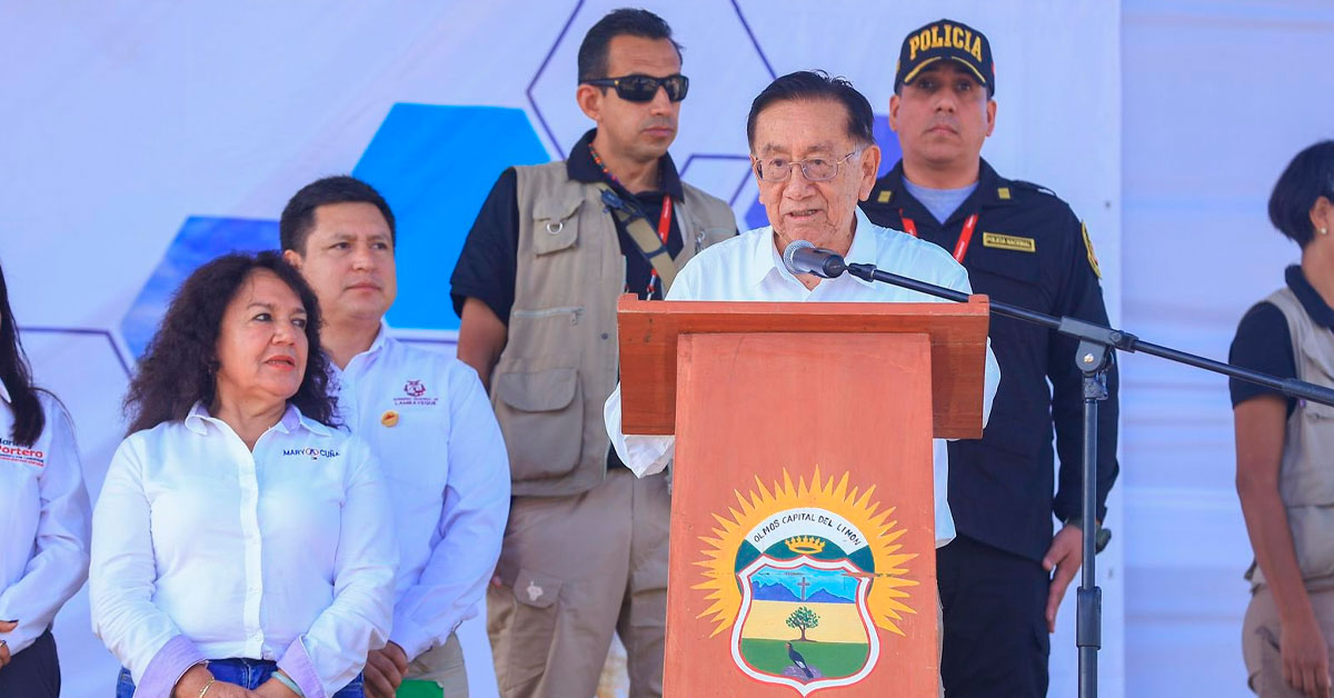 José María Balcázar inauguró sistema eléctrico rural en Olmos: 