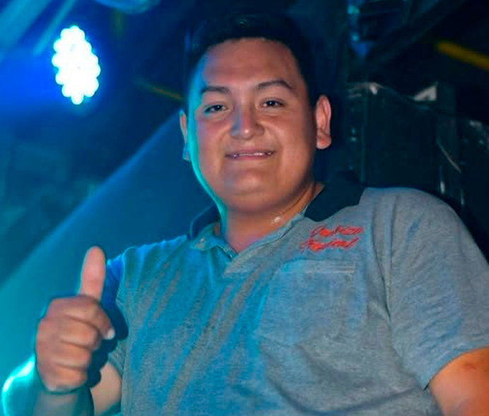 Muri� integrante de 'Hechizo Tropical' en Argentina.