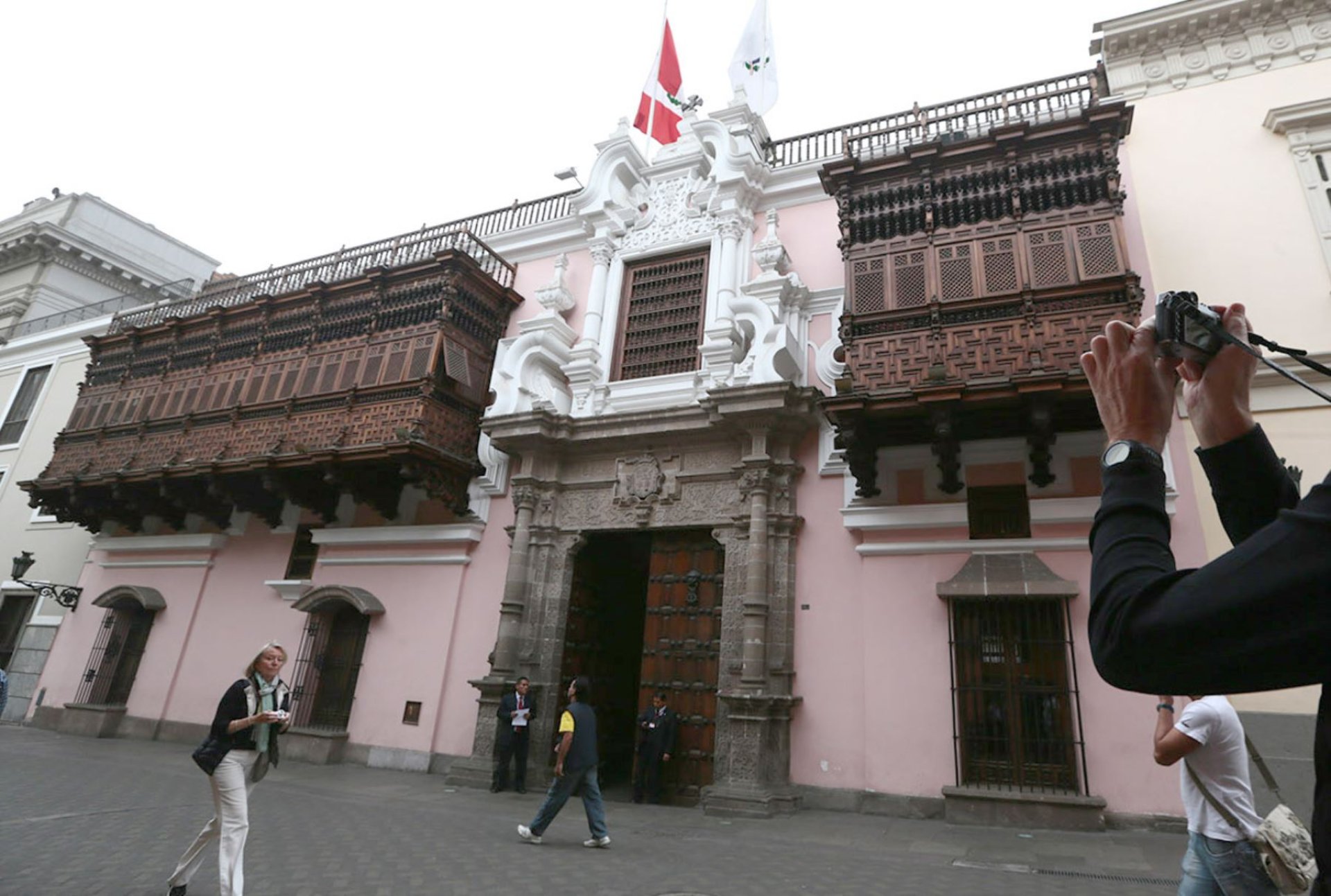 Ministerio de Relaciones Exteriores exige a Rusia información sobre peruanos reclutados para la guerra