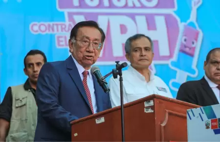 Presidente Balc�zar anuncia inversi�n para vacunas contra VPH