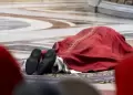 Semana Santa: Papa Le�n XIV reza tumbado en San Pedro para recordar la Pasi�n de Cristo
