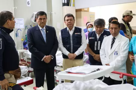 Gobierno asegura "atenci�n m�dica integral" a hinchas heridos tras tr�gico accid