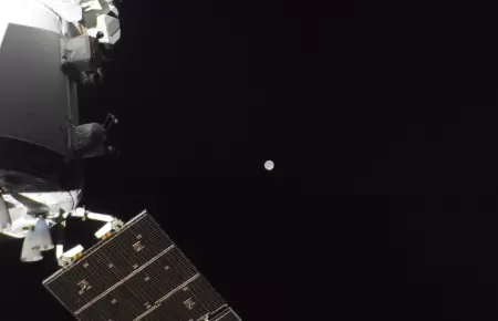 Foto de la cara oculta de la Luna tomada por la misi�n Artemis II