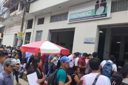 Colas en Reniec
