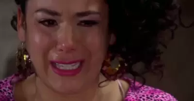 Magdyel Ugaz�se despide de 'Teresita'