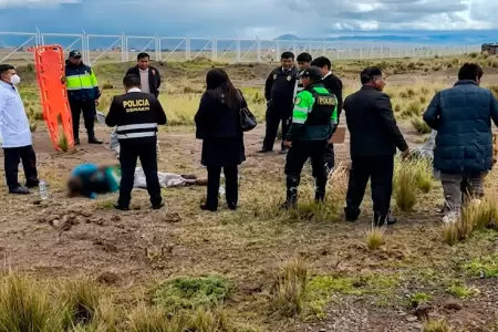 Peritos analizan evidencias en descampado pune�o.