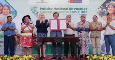 Balc�zar firm� la PNPI al 2040