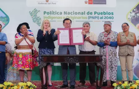 Balc�zar firm� la PNPI al 2040