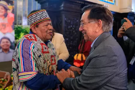 Presidente Jos� Mar�a Balc�zar firm� ley en Palacio de Gobierno.