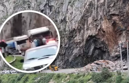 Tr�nsito vehicular paralizado en Carretera Central