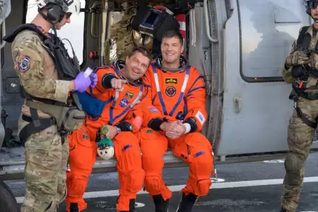 Primeras im�genes de los astronautas luego de sobrevolar la Luna