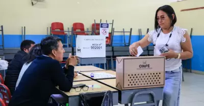 Miembros de mesa recibir�n un pago por cumplir su deber c�vico, adem�s de otros