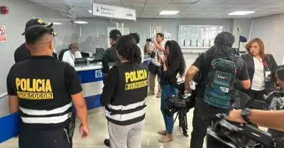 Intervienen sede de la ONPE este 12 de abril.