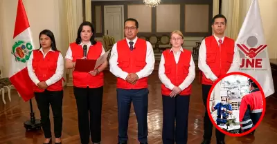 Ciudadanos peruanos sufragan en Elecciones 2026.