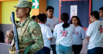 Fuerzas Armadas seguir�n resguardan locales de votaci�n.