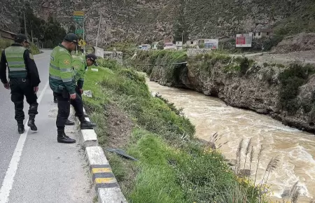 Familia entera pierde la vida al caer a r�o cuando iba a votar