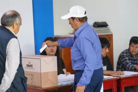 Al 53 % del escrutinio, candidato presidencial fallecido recibe m�s de 6.400 vot