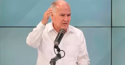 L�pez Chau se dirige al pa�s tras las elecciones.