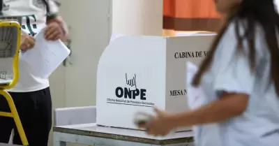 Personas han tenido que volver a dicha instituci�n para sufragar nuevamente