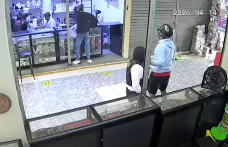 Ocho sujetos roban joyer�a en el centro hist�rico de Lima.