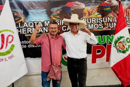 Roberto S�nchez y Ronald Atencio en reuni�n.