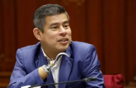 Luis Galarreta Velarde.