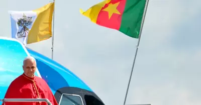 Papa Le�n XIV lleg� a Camer�n para continuar con su gira por �frica.