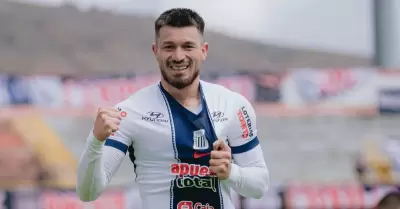 Pe�arol reclama ante la FIFA a Alianza por Cantero