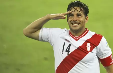 Gareca propone a Pizarro en la FPF