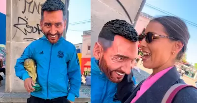 Mujer confundi� a hombre disfrazado con una estatua.