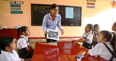 Docentes peruanos tendr�n incremento de sueldo de hasta 9 mil 800 soles
