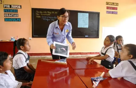 Docentes peruanos tendr�n incremento de sueldo de hasta 9 mil 800 soles