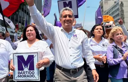 Mes�as Guevara lider� la campa�a presidencial.