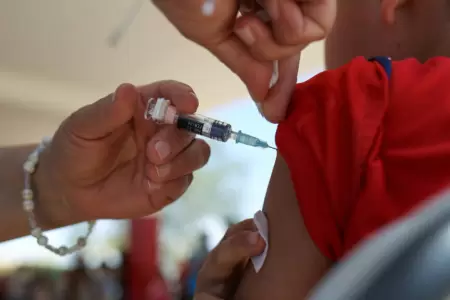 Minsa lleva a Puno vacunas contra sarampi�n para ni�os