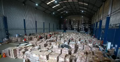 Material electoral a la espera de ser trasladado a la ODPE La Convenci�n.