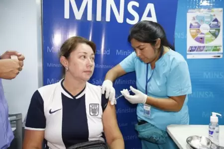 Minsa realiza campa�a de vacunaci�n en evento deportivo