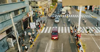Municipalidad de Bre�a reabre 4 cuadras de la avenida Arica tras 4 a�os de cierr