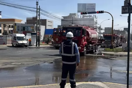 Osinergmin supervisa trabajos para resolver fuga de gas en Surquillo.