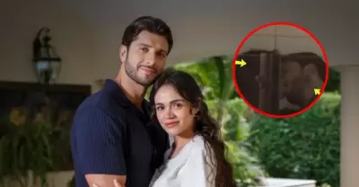 Mayra Go�i es ampayada con actor Rodrigo Brand