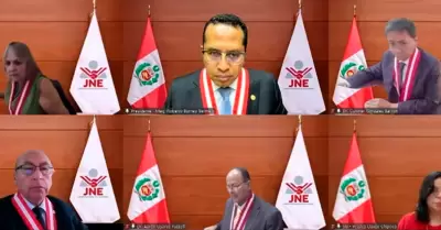 Incidente se produjo en plena audiencia en vivo.