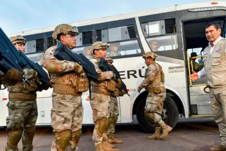 Primer ministro a favor de que las FF. AA. trasladen el material electoral.