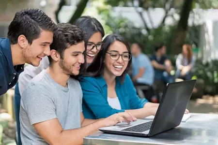 Postulantes a la beca Generaci�n Bicentenario temen no poder acceder a sus estud