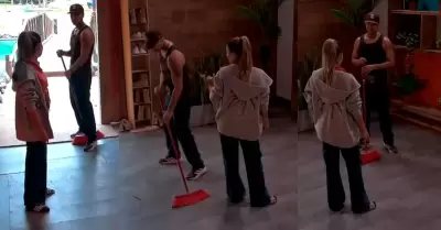 Pamela L�pez y Paul Michael pelean en 'La Granja VIP'.