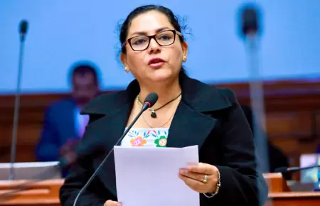 Karol Paredes Fonseca.