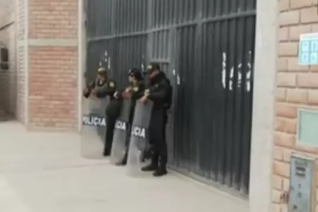 PNP y Fiscal�a allana local de la empresa Galaga en Lur�n.