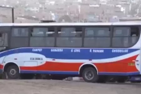 Chofer salva de morir luego que presuntos sicarios baleen su bus en Chorrillos.