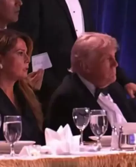 Donald Trump fue evacuado de la Casa Blanca tras tiroteo durante cena de gala.